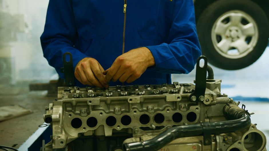 Engine overhaul cost