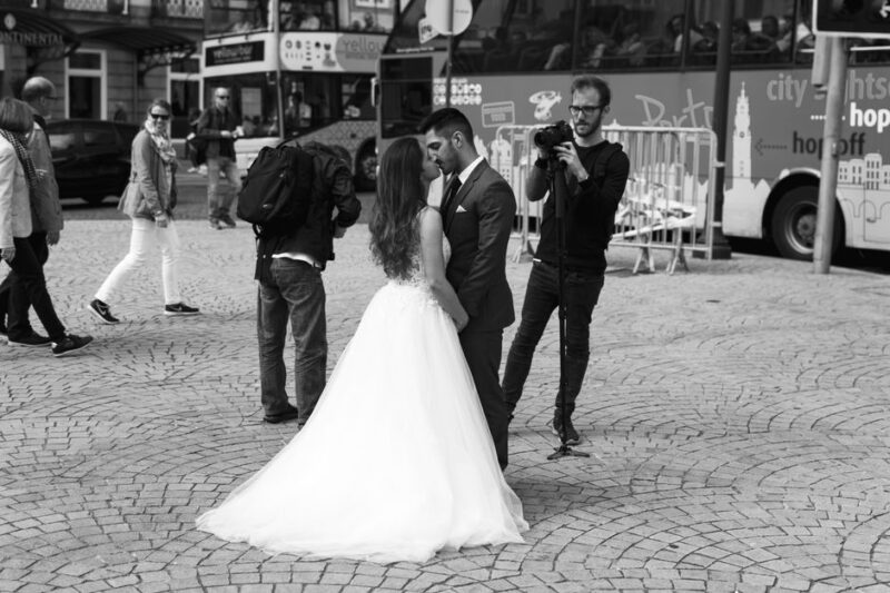 結婚式の思い出を完璧に残すためのカメラマン選び