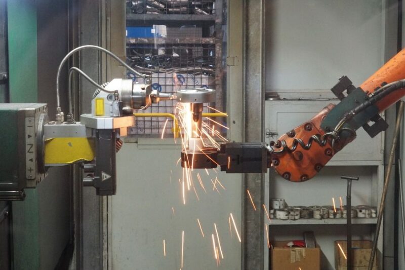 Exploring the Role of Industrial Automation Suppliers in Modern Manufacturing